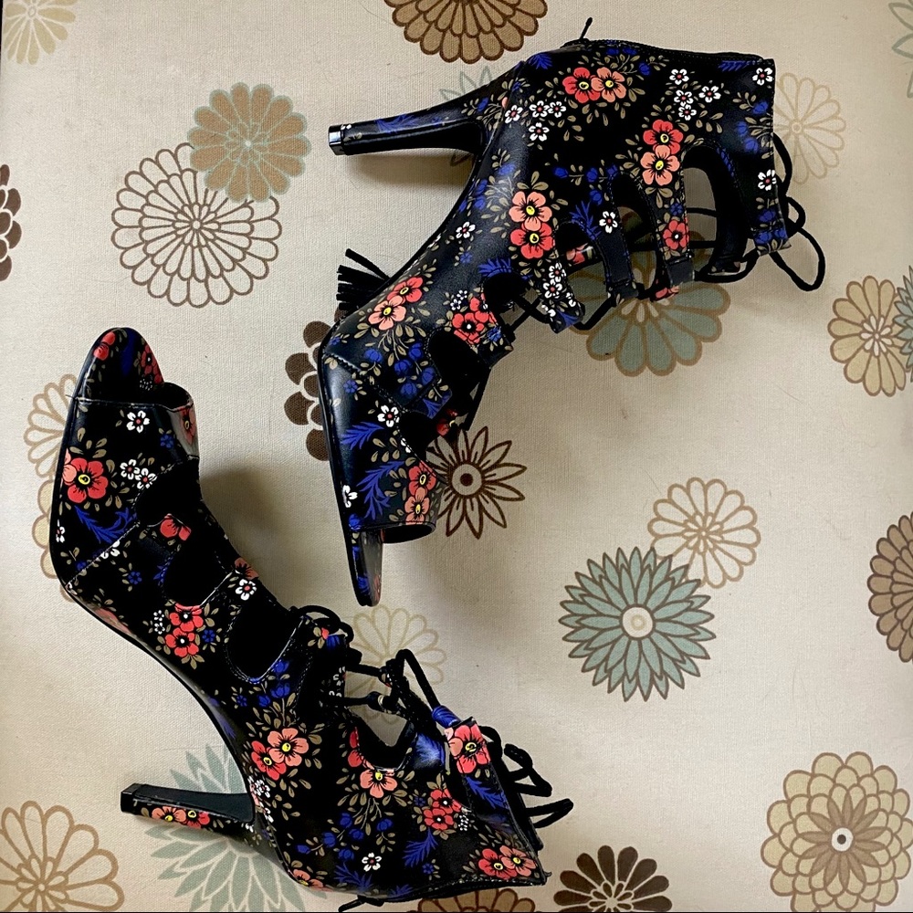 Lace up floral Nine West heels